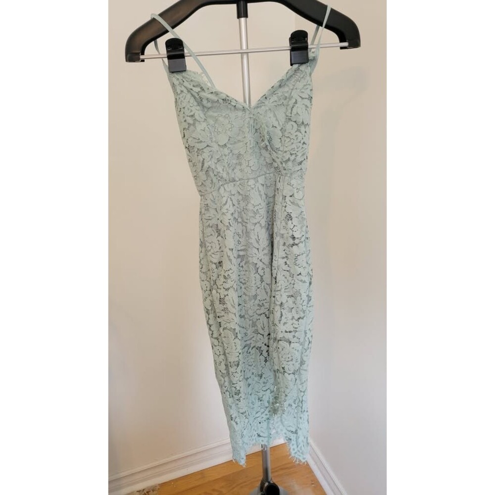 Lulus Lace Dress XS